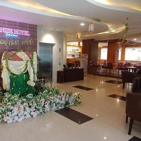Manise Hotel Ambon Εξωτερικό φωτογραφία