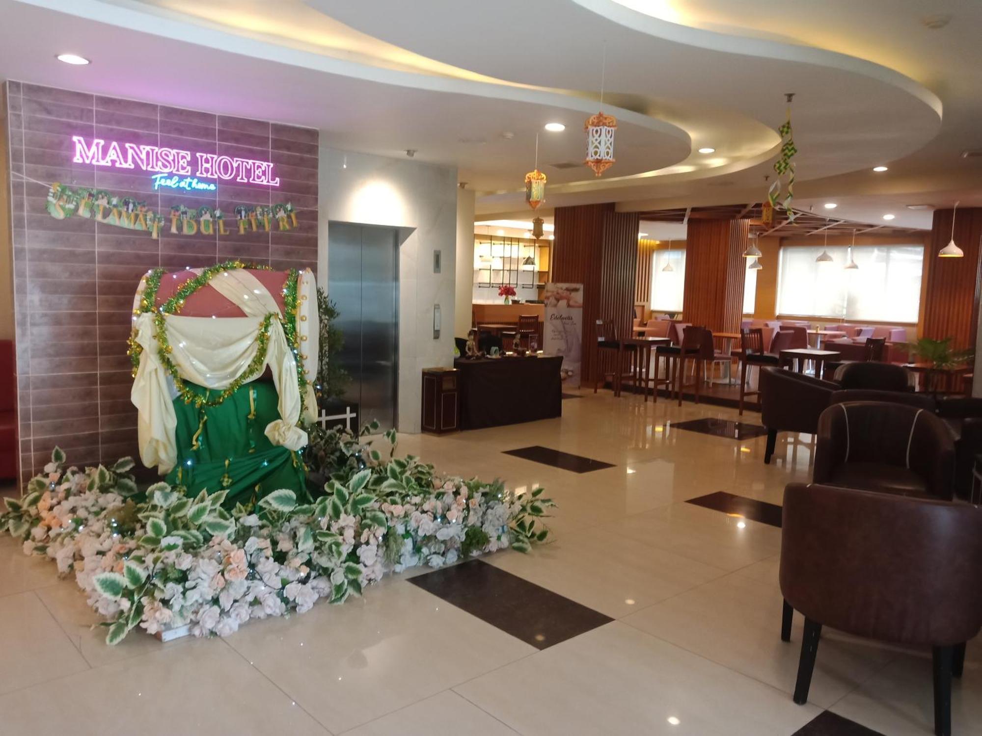 Manise Hotel Ambon Εξωτερικό φωτογραφία