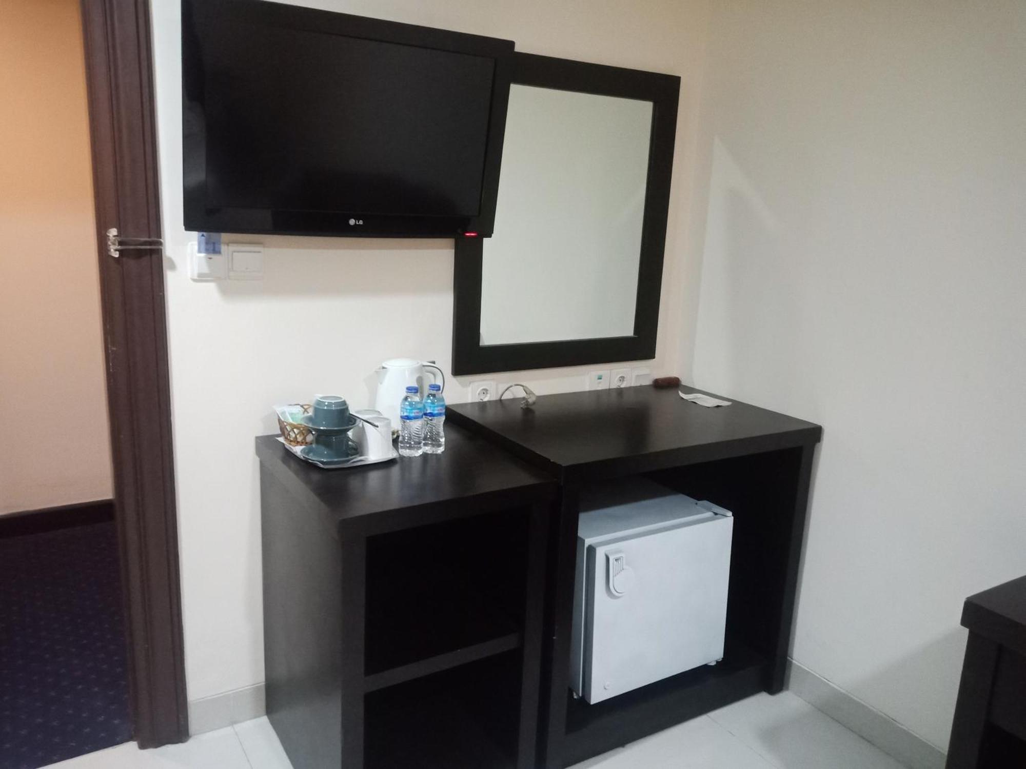 Manise Hotel Ambon Εξωτερικό φωτογραφία