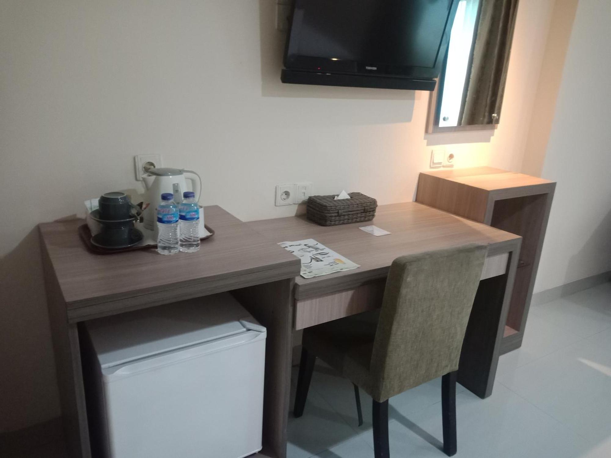 Manise Hotel Ambon Εξωτερικό φωτογραφία