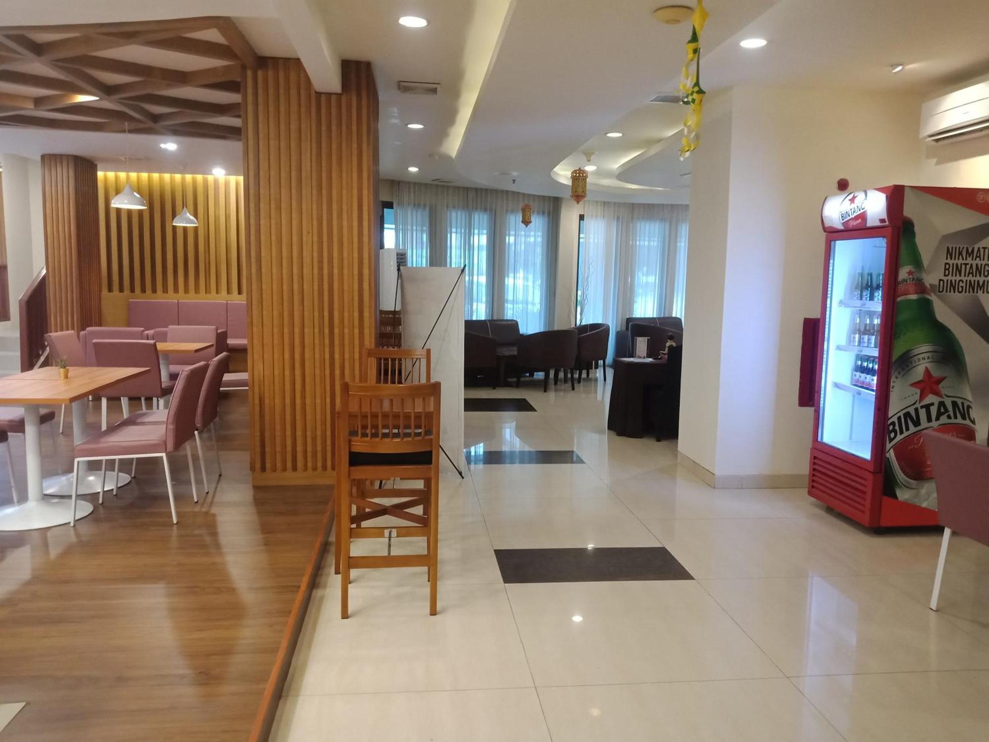 Manise Hotel Ambon Εξωτερικό φωτογραφία