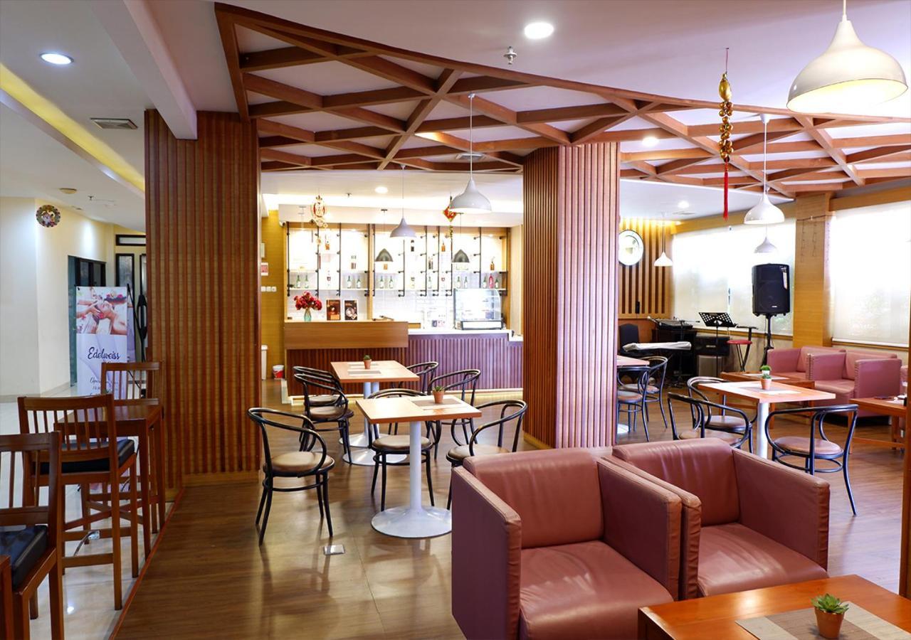 Manise Hotel Ambon Εξωτερικό φωτογραφία