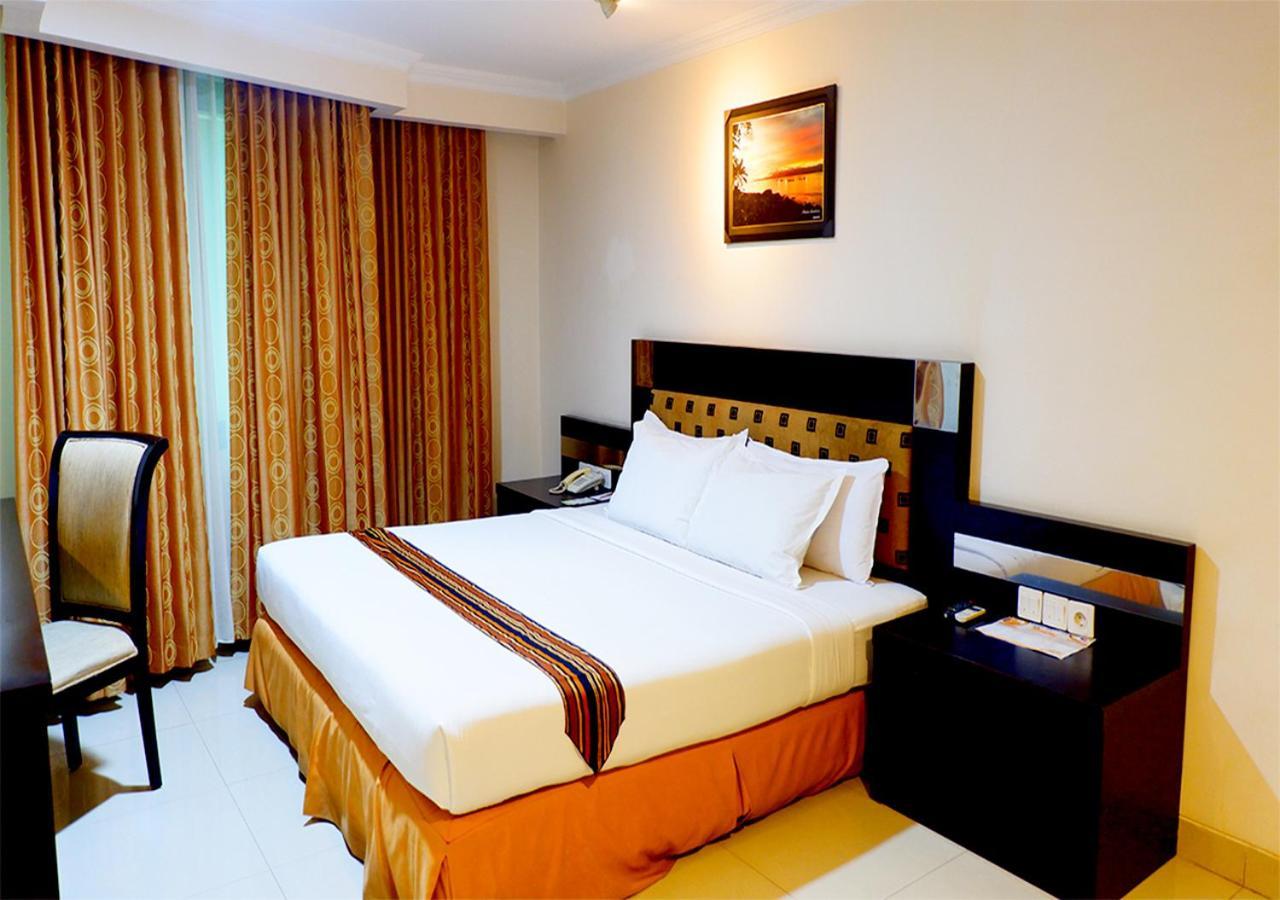 Manise Hotel Ambon Εξωτερικό φωτογραφία