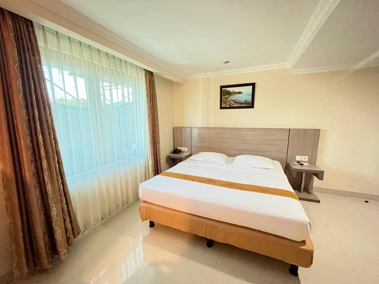 Manise Hotel Ambon Εξωτερικό φωτογραφία