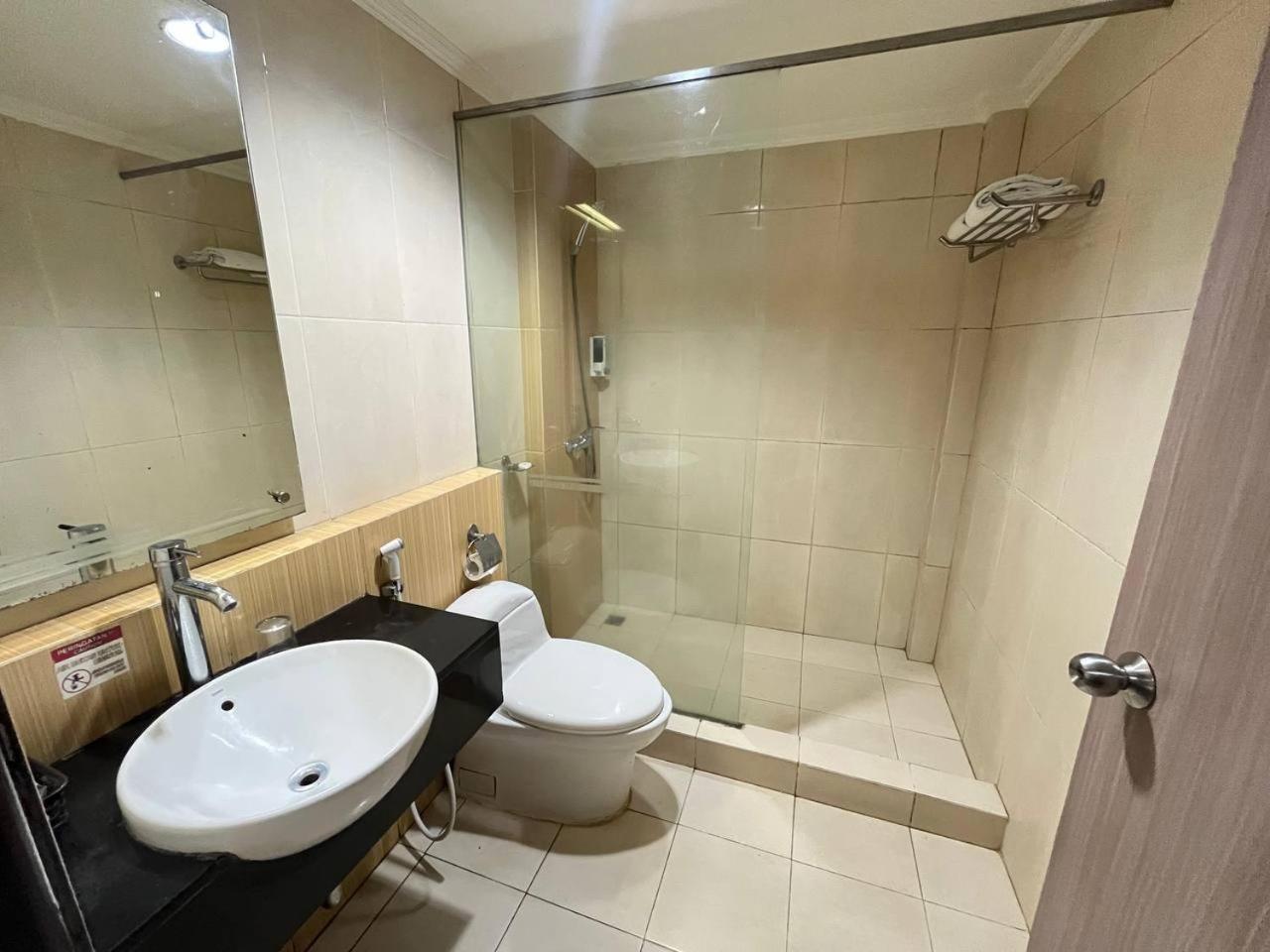 Manise Hotel Ambon Εξωτερικό φωτογραφία