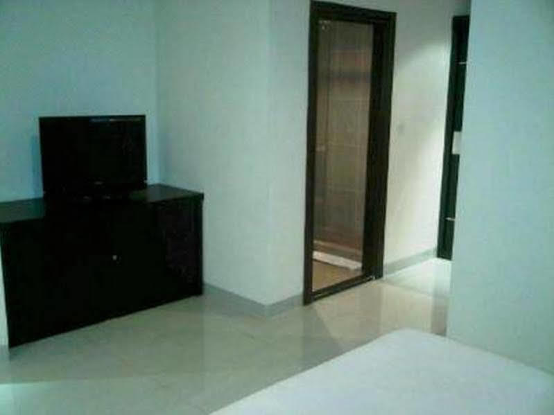 Manise Hotel Ambon Εξωτερικό φωτογραφία